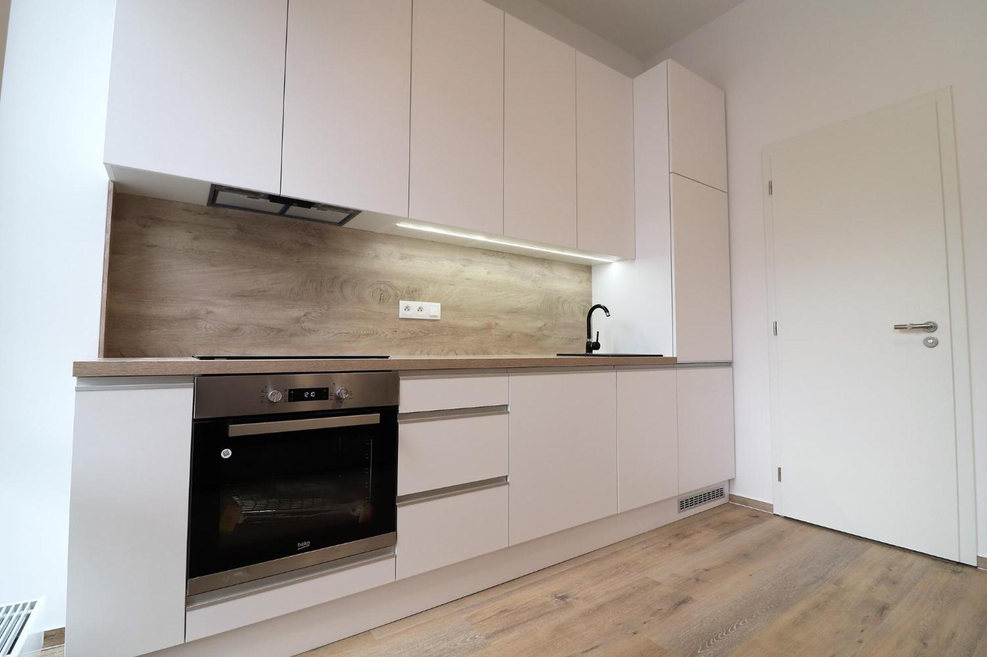 Park Tower Apartment V Centru Zlina Extérieur photo