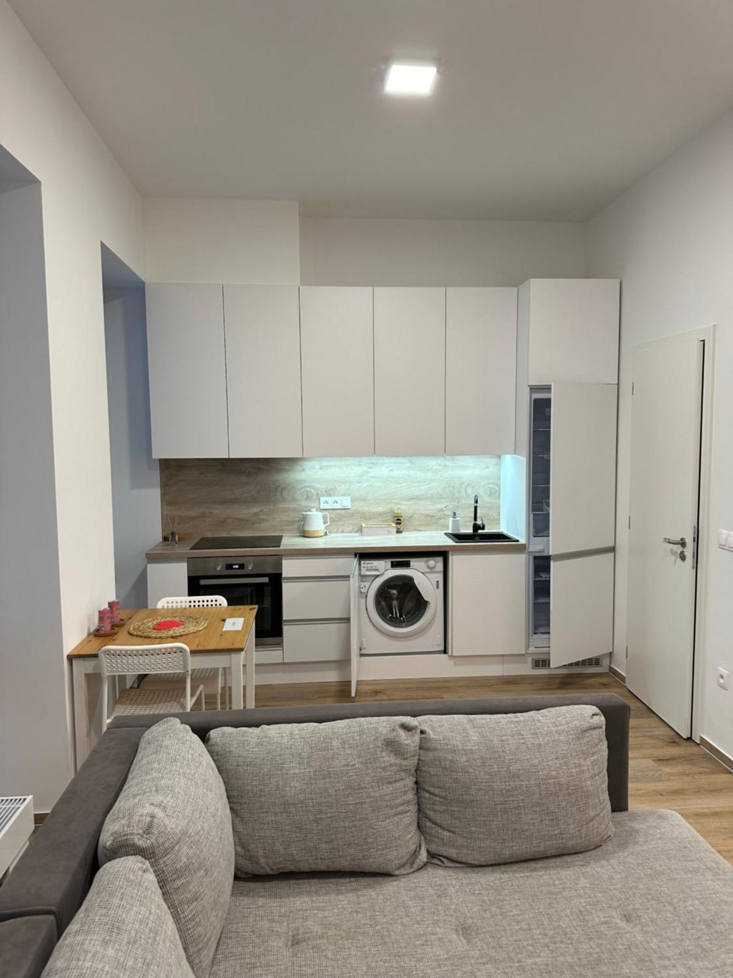 Park Tower Apartment V Centru Zlina Extérieur photo